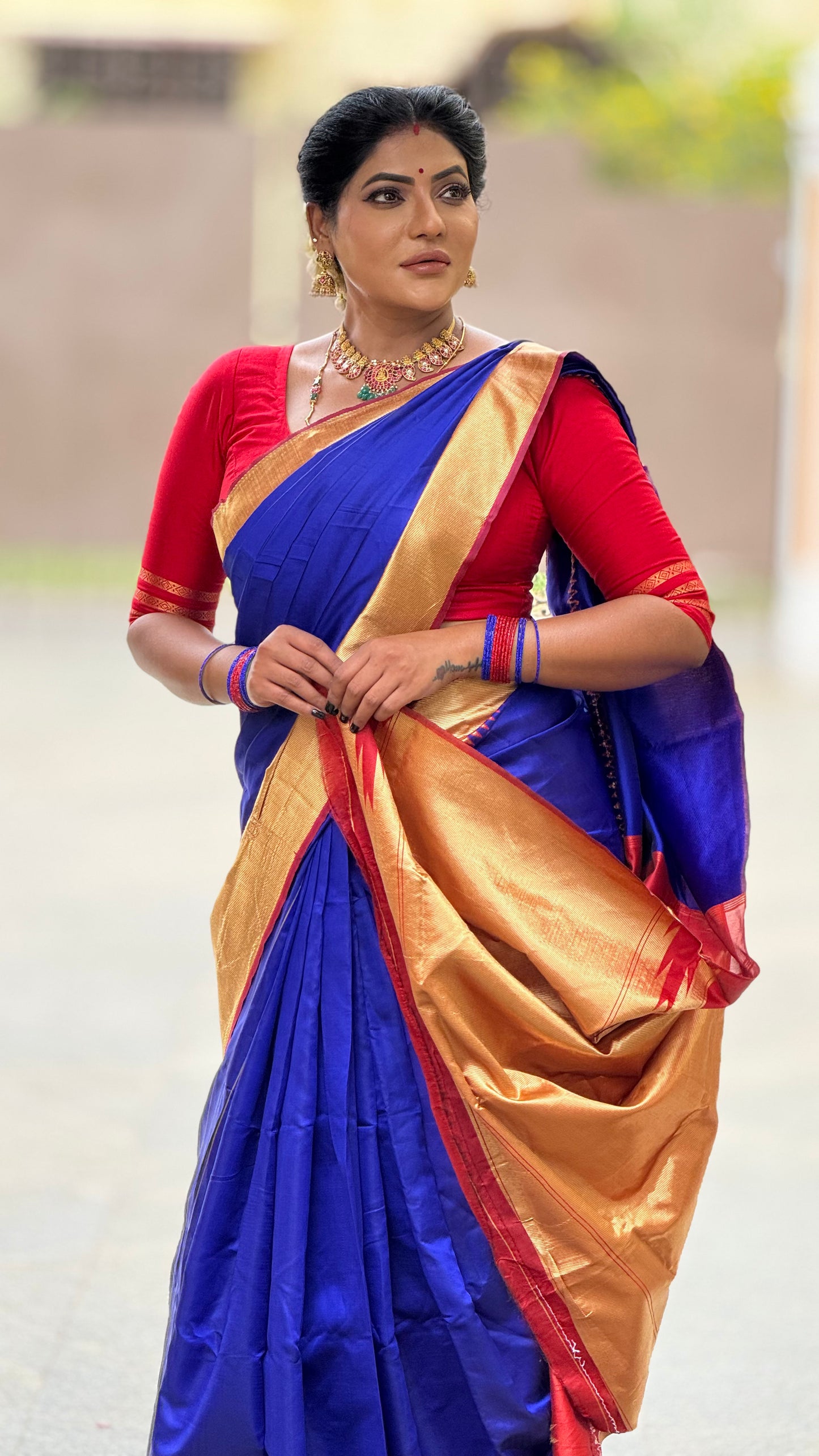 Litchi soft silk saree with Jacquard checkered blouse in contrast