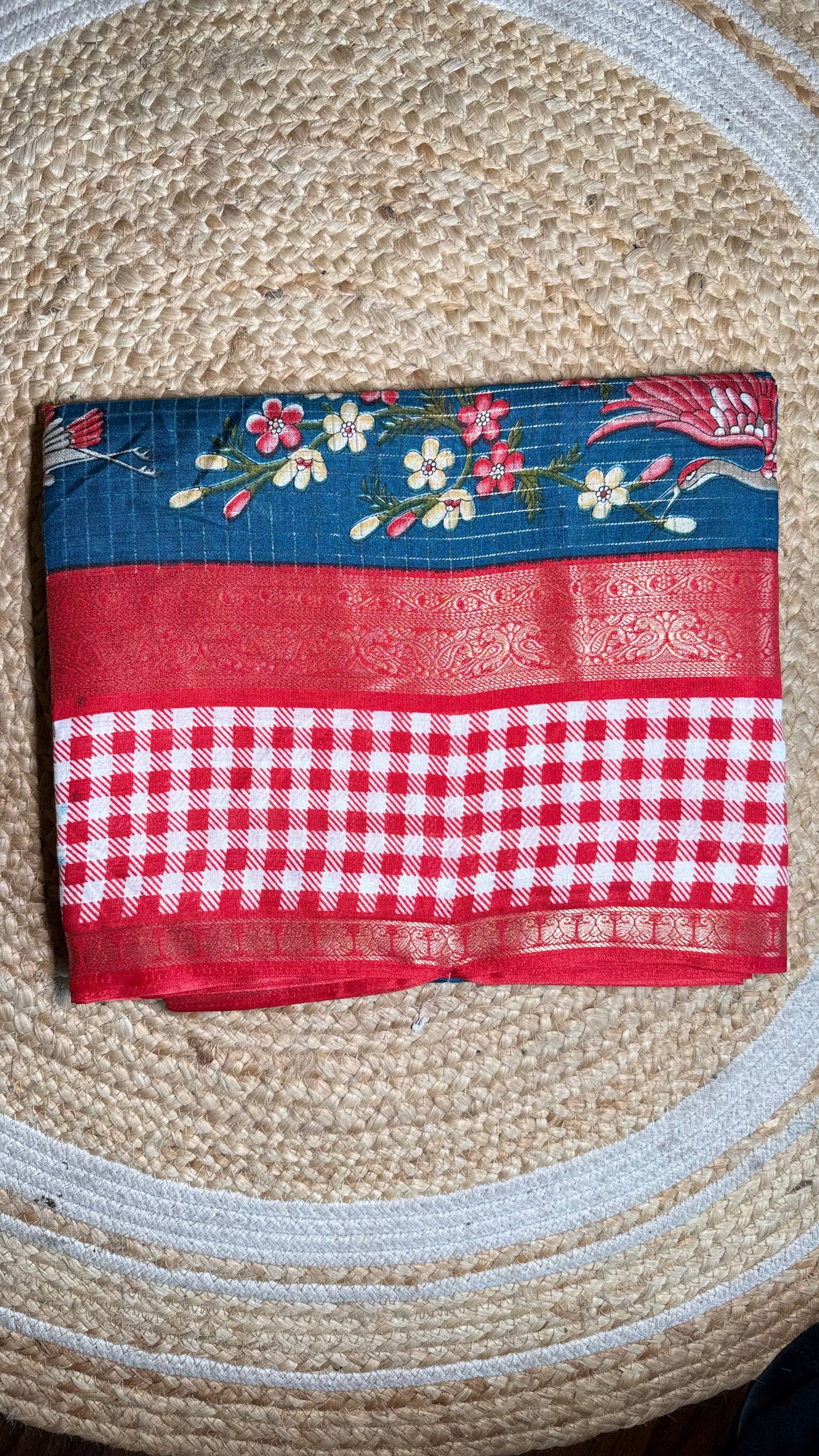 Checks border linen saree