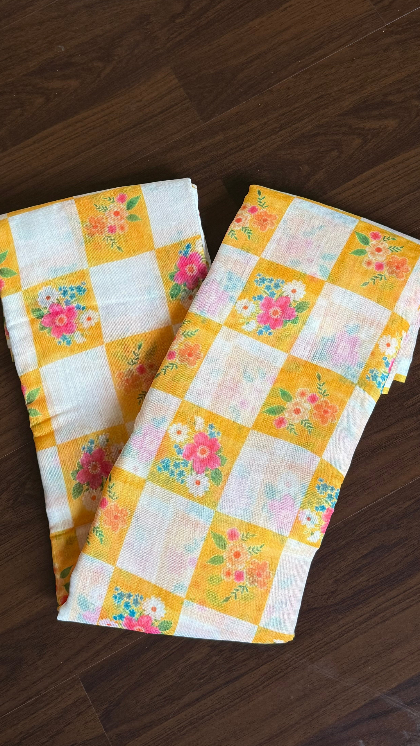 Square and flowers pastels
