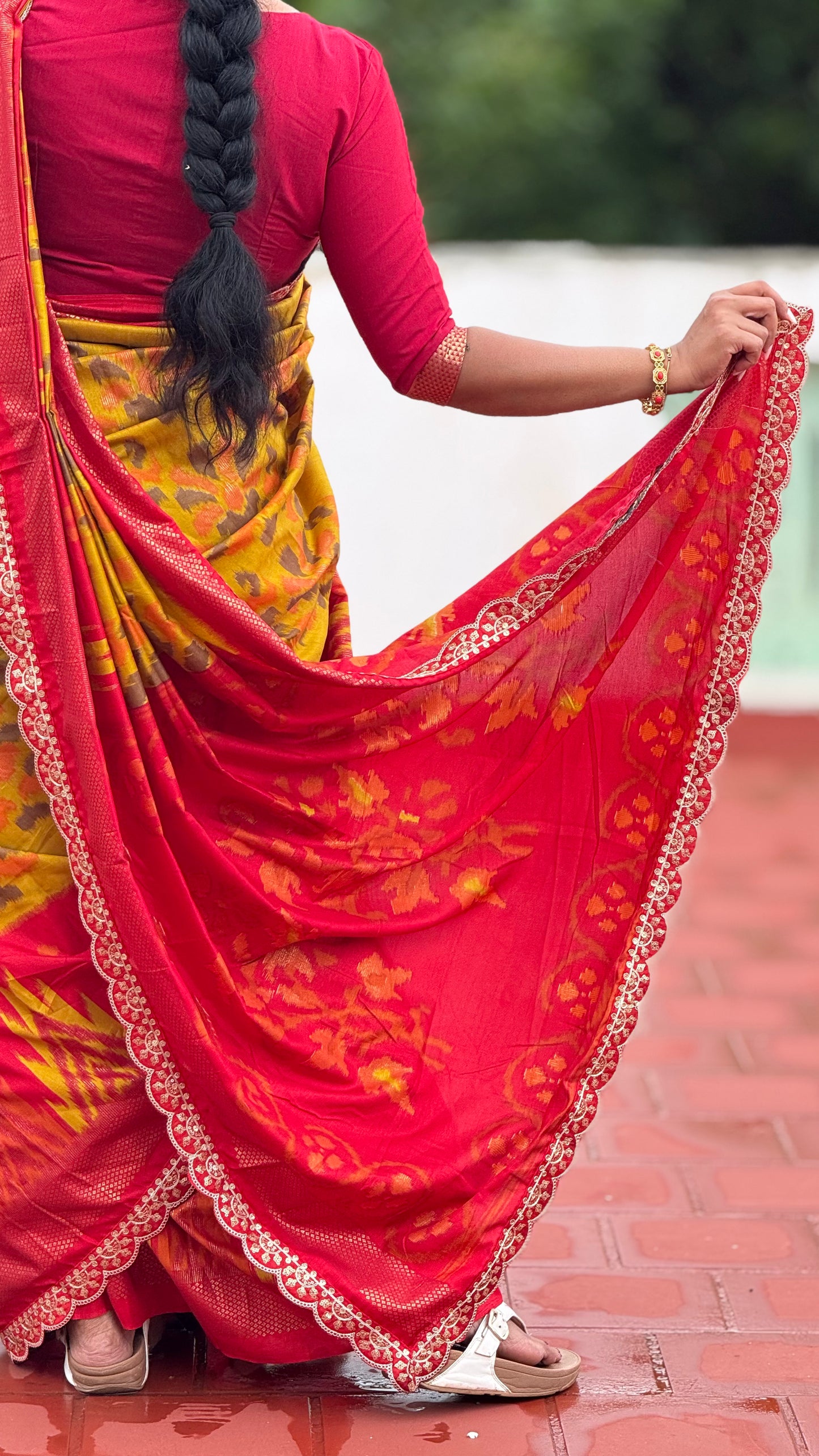 Chanderi silk cotton saree with ikkath print two sided pallu & scalloped lace border with contrast unstitched designer blouse