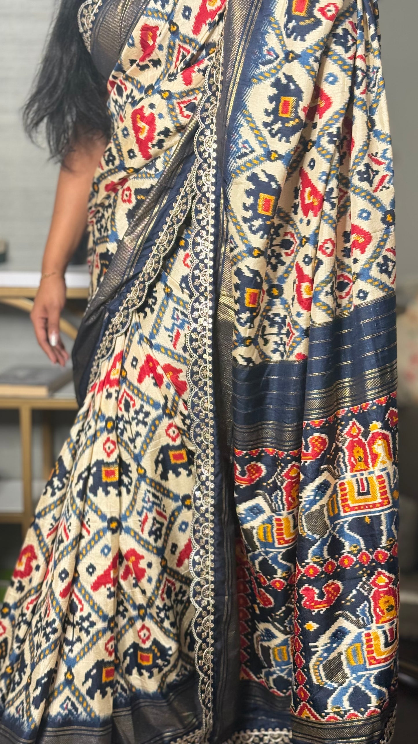 Chanderi silk cotton saree with ikkath print two sided pallu & scalloped lace border with contrast unstitched designer blouse