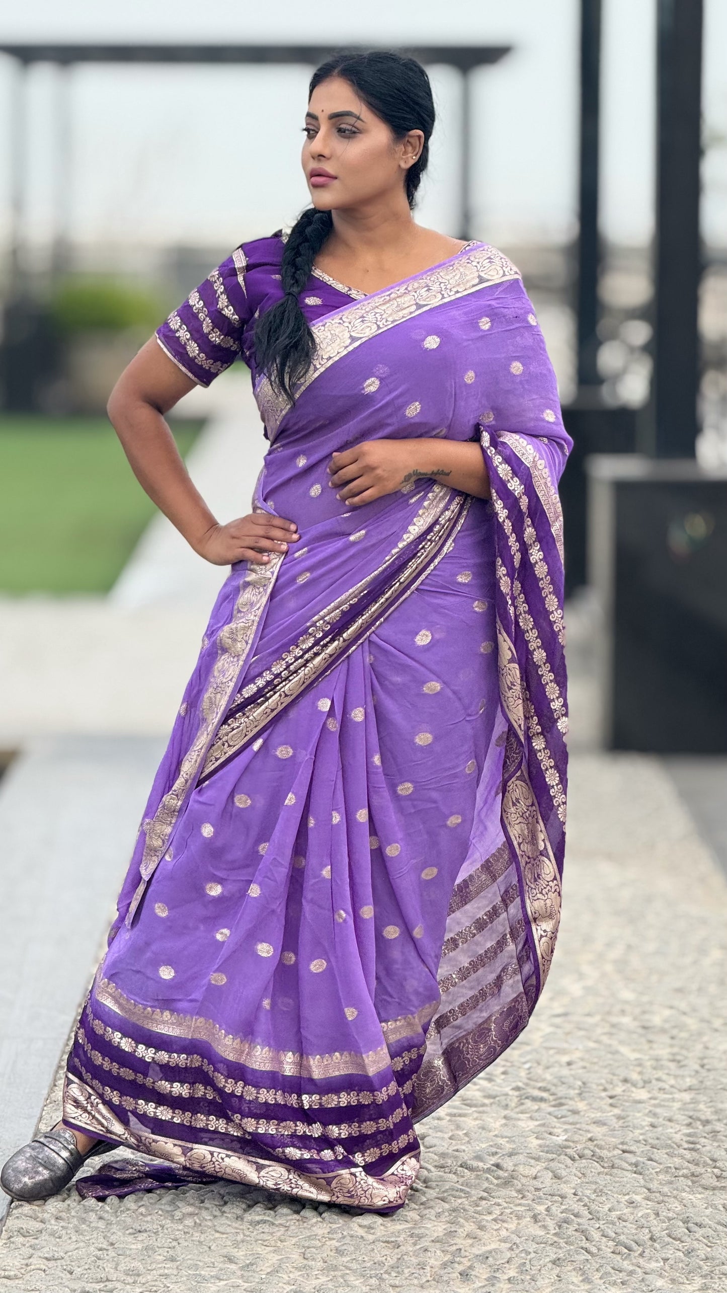Viscose georgette saree with zari butta and blouse