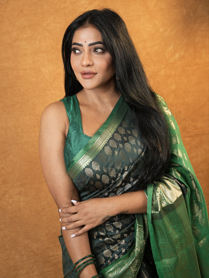 Emerald green semi pattu Gadwal saree